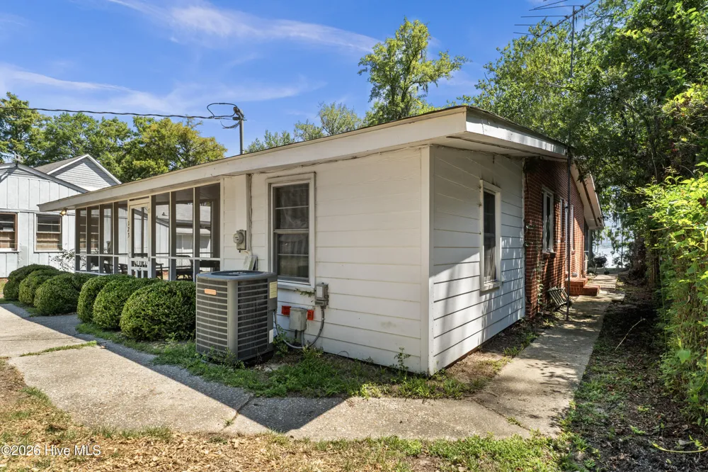 123 Clinton Road White Lake, NC 28337