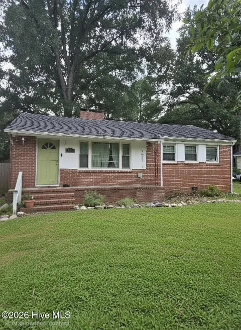 201 S Circle Drive