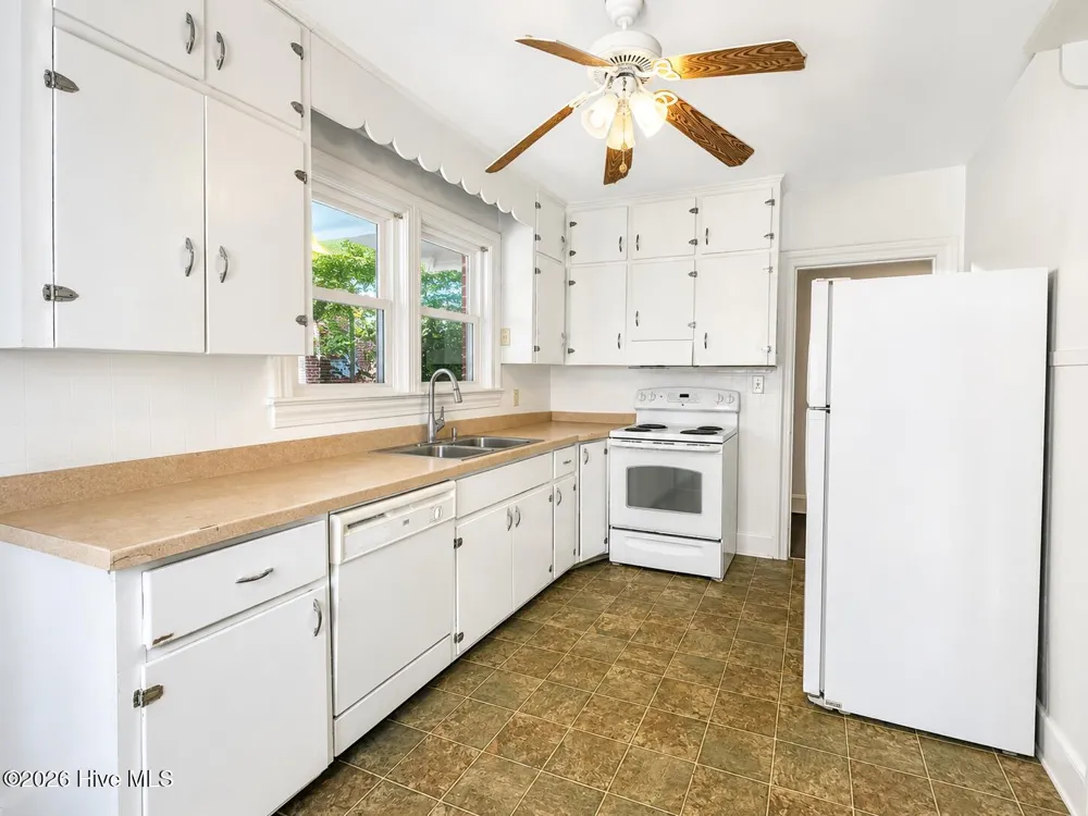 415 Academy Street Ahoskie, NC 27910