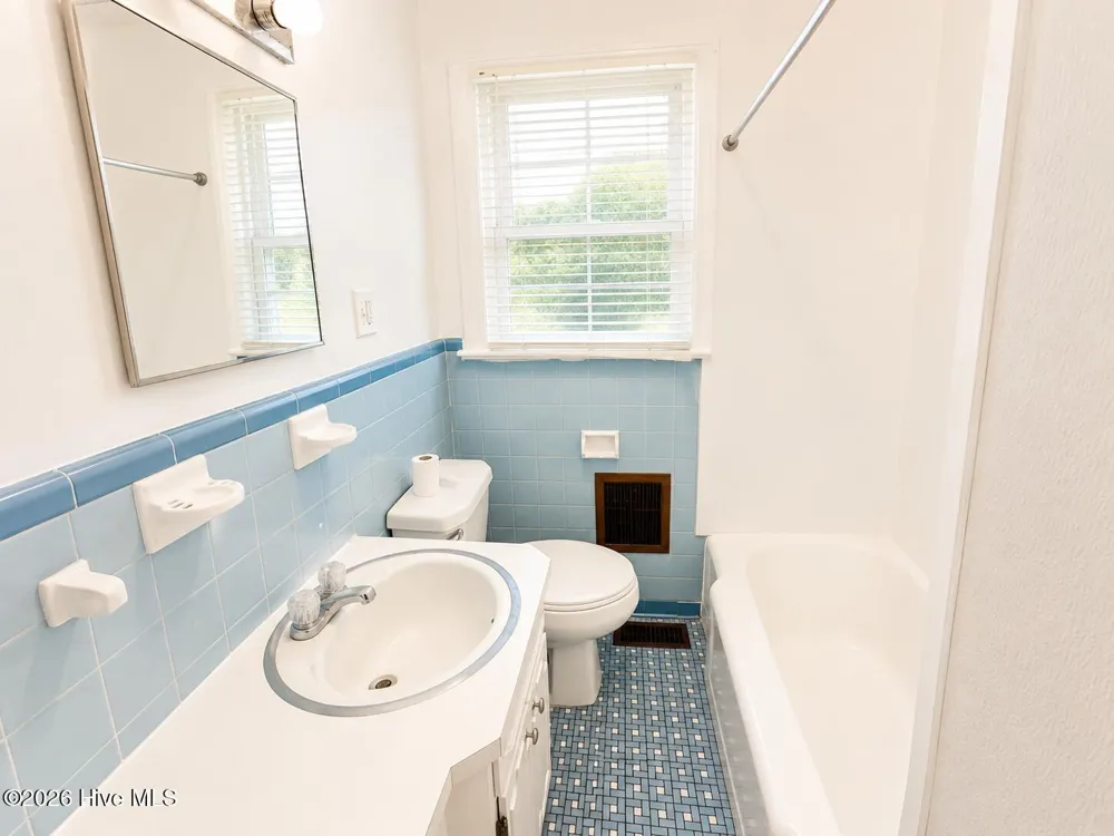 415 Academy Street Ahoskie, NC 27910