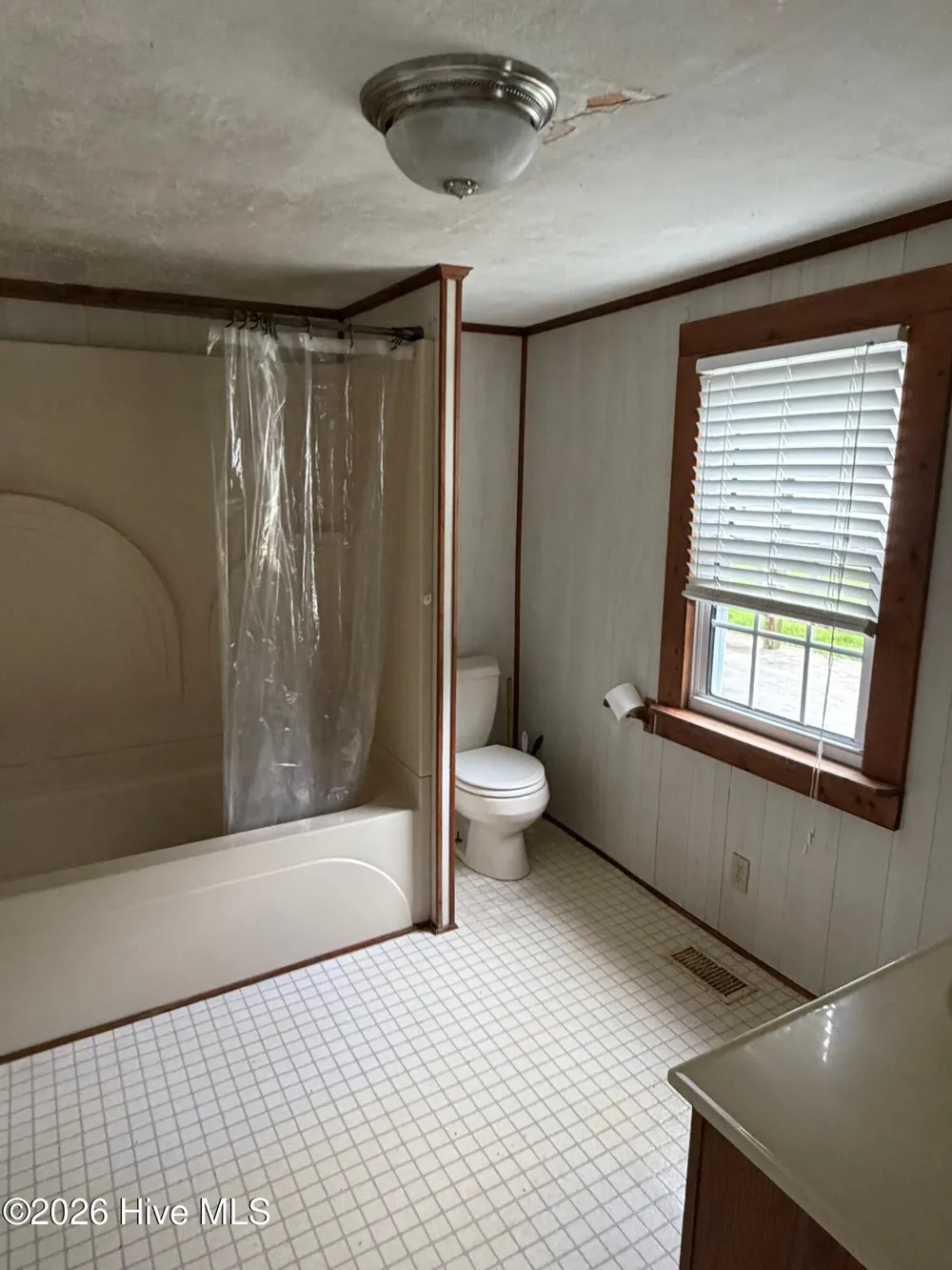 302 Front Street Hamilton, NC 27840
