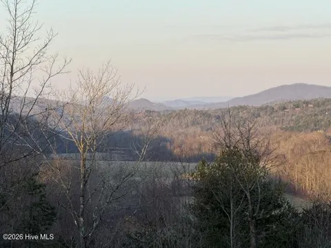 8,9 Downings Creek Road