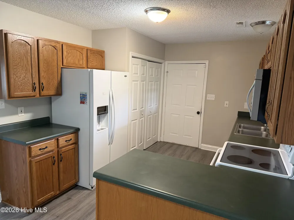 136 Annie Road Richlands, NC 28574