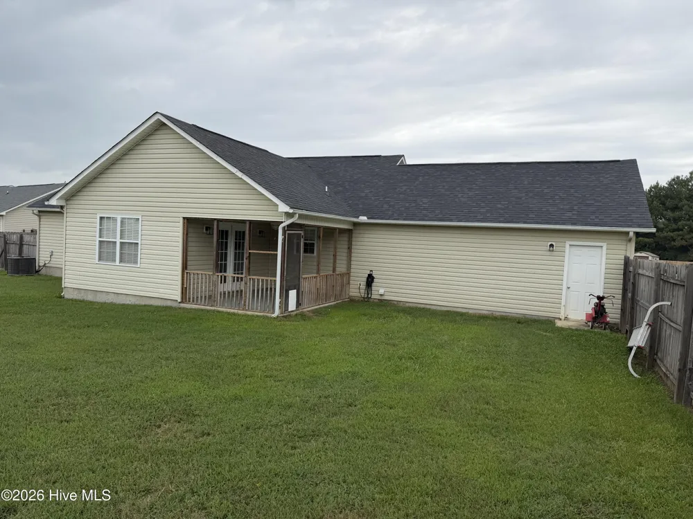 136 Annie Road Richlands, NC 28574