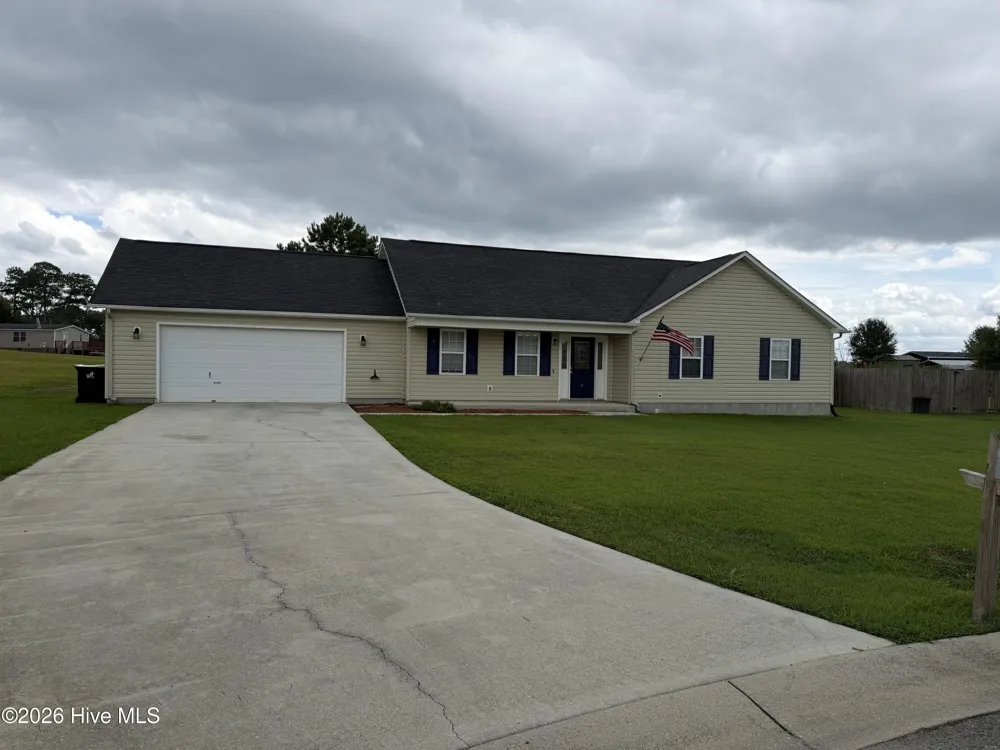 136 Annie Road Richlands, NC 28574