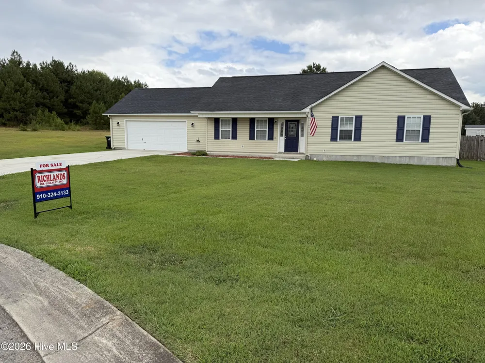 136 Annie Road Richlands, NC 28574