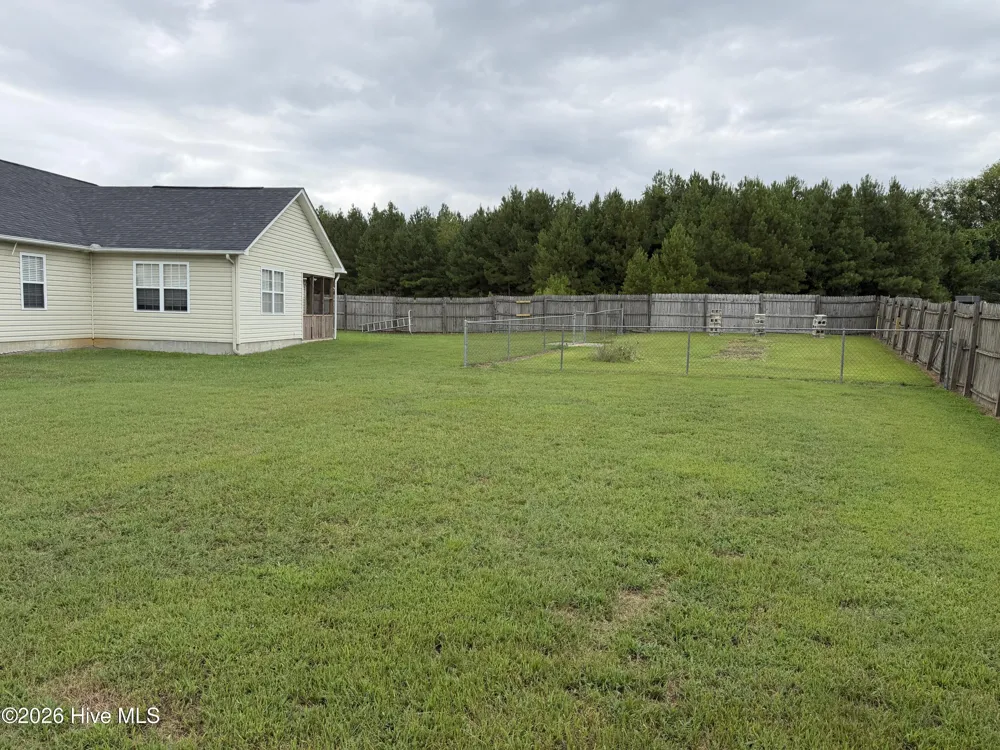 136 Annie Road Richlands, NC 28574