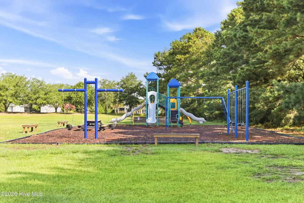 26 W Scarborough Court Hampstead, NC 28443