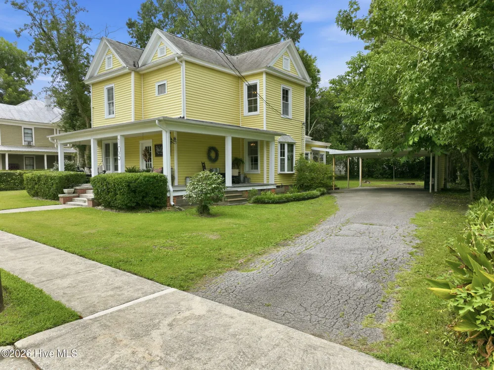 105 E Hargett Street Richlands, NC 28574