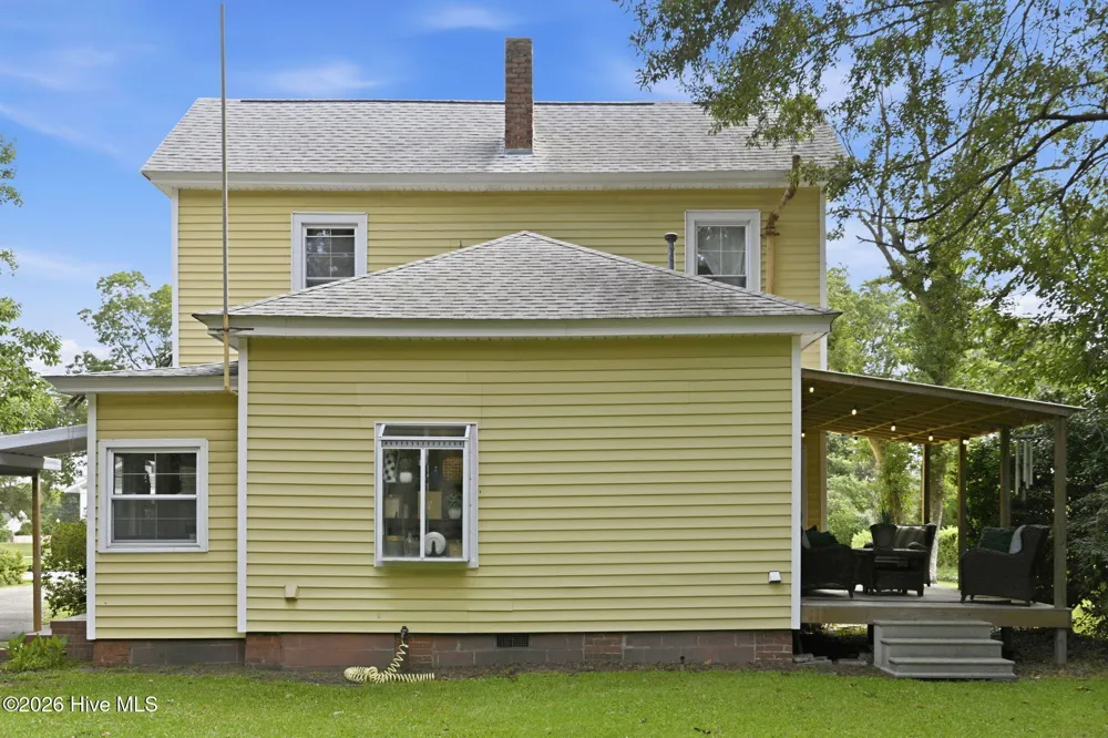 105 E Hargett Street Richlands, NC 28574