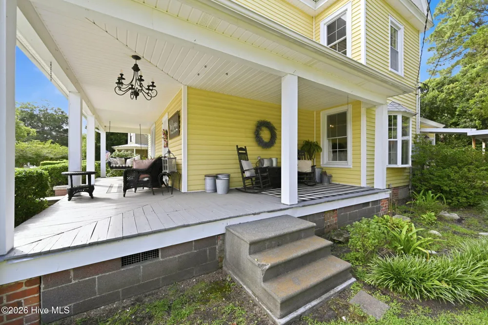 105 E Hargett Street Richlands, NC 28574