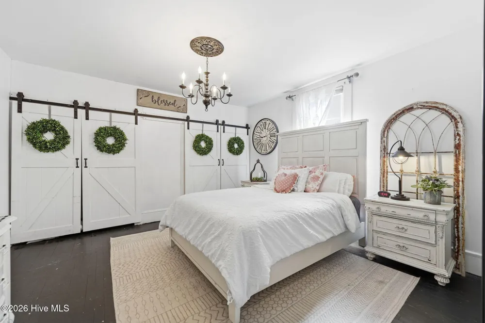 105 E Hargett Street Richlands, NC 28574