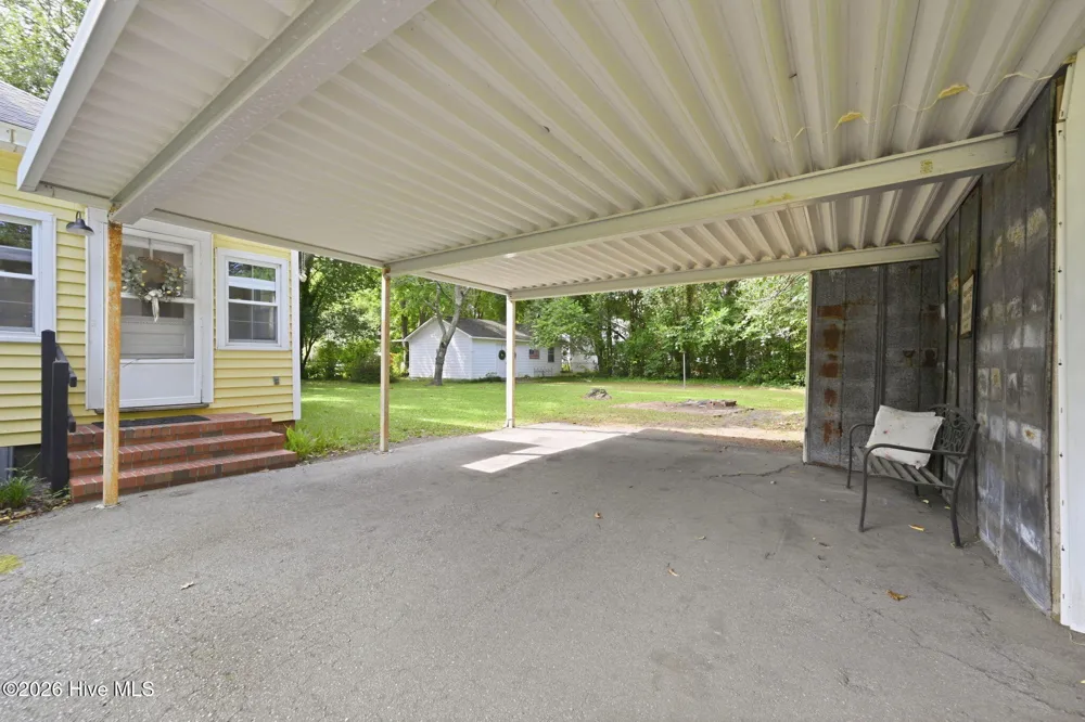 105 E Hargett Street Richlands, NC 28574