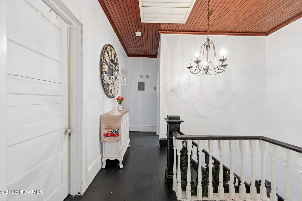 105 E Hargett Street Richlands, NC 28574