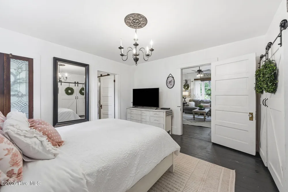 105 E Hargett Street Richlands, NC 28574