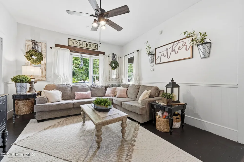 105 E Hargett Street Richlands, NC 28574
