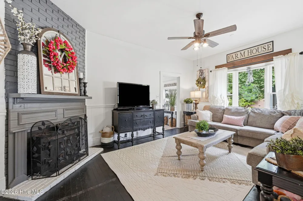105 E Hargett Street Richlands, NC 28574