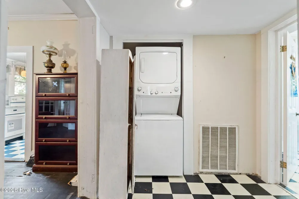 216 Fleming Street Washington, NC 27889