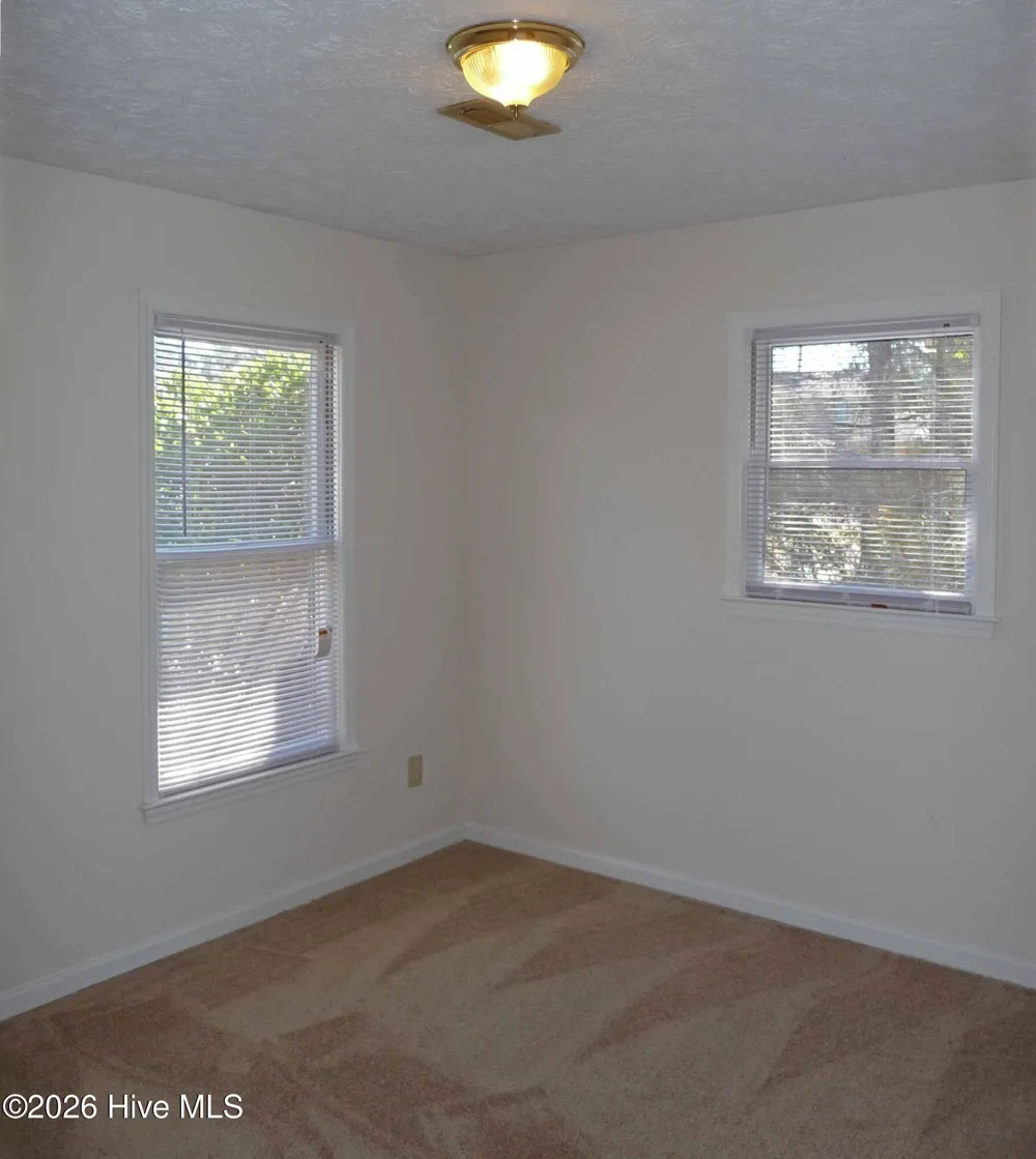 407 Lennon Drive Wilmington, NC 28405