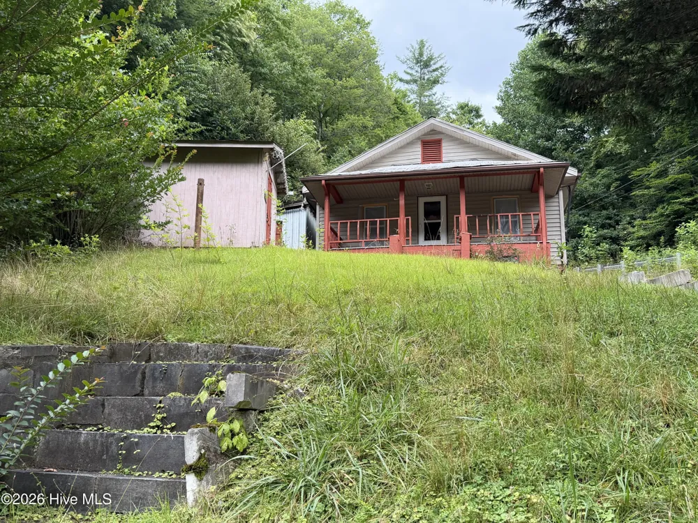 6686 Nc Highway 141 Marble, NC 28905