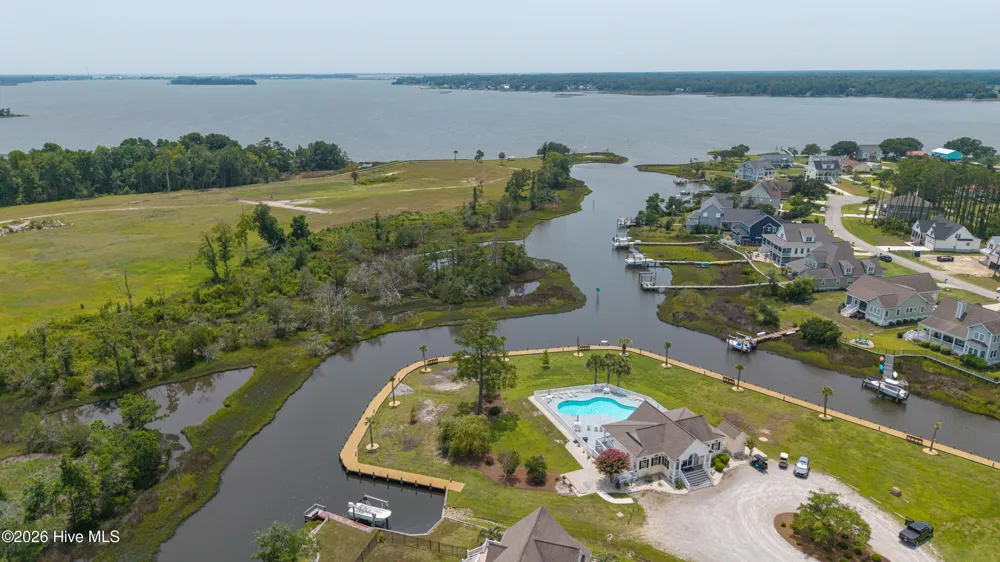 307 Duck Haven Swansboro, NC 28584