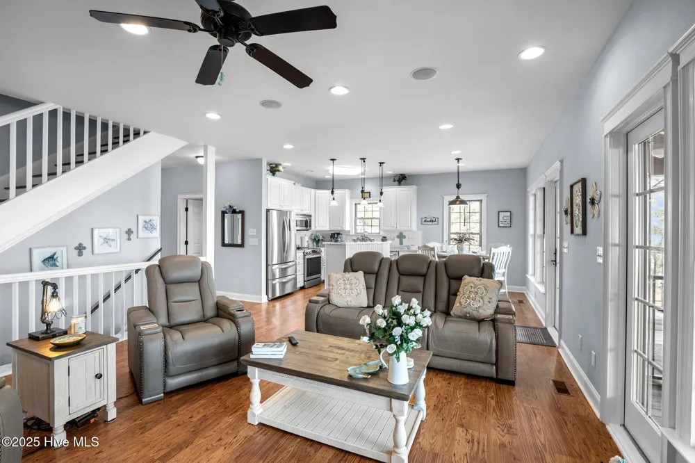 901 Down Shore Road Blounts Creek, NC 27814