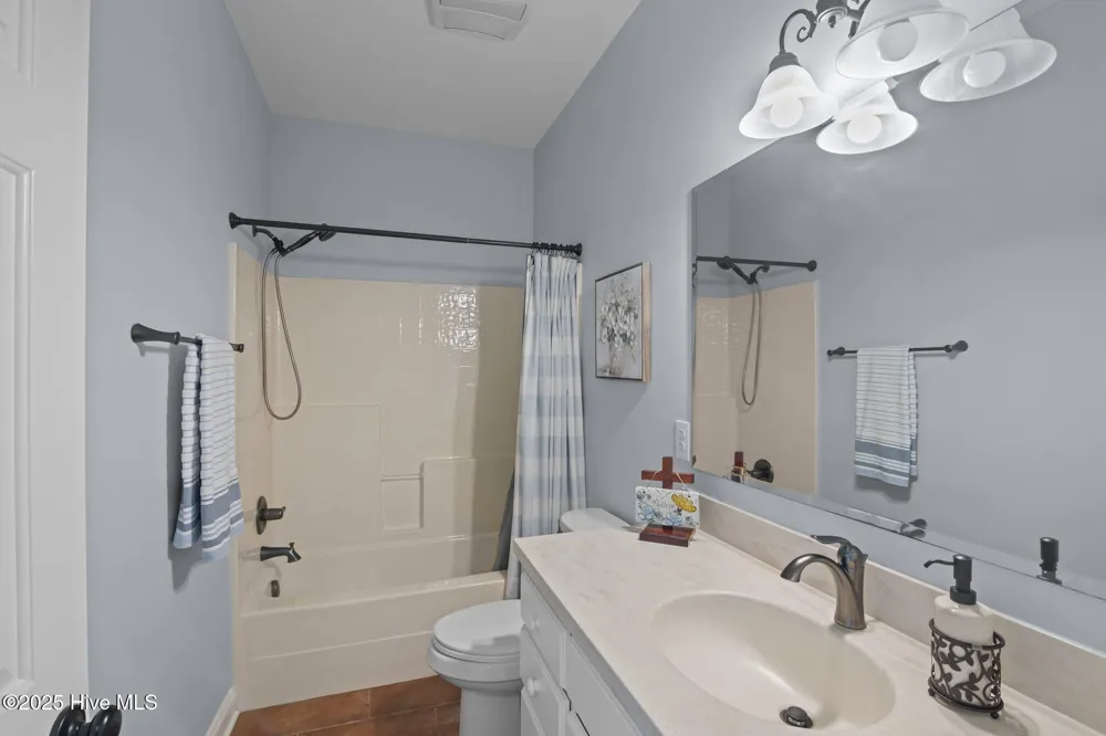 901 Down Shore Road Blounts Creek, NC 27814
