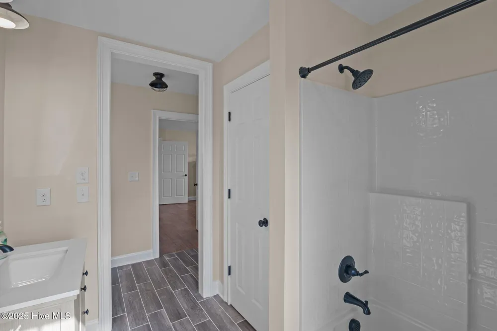 901 Down Shore Road Blounts Creek, NC 27814
