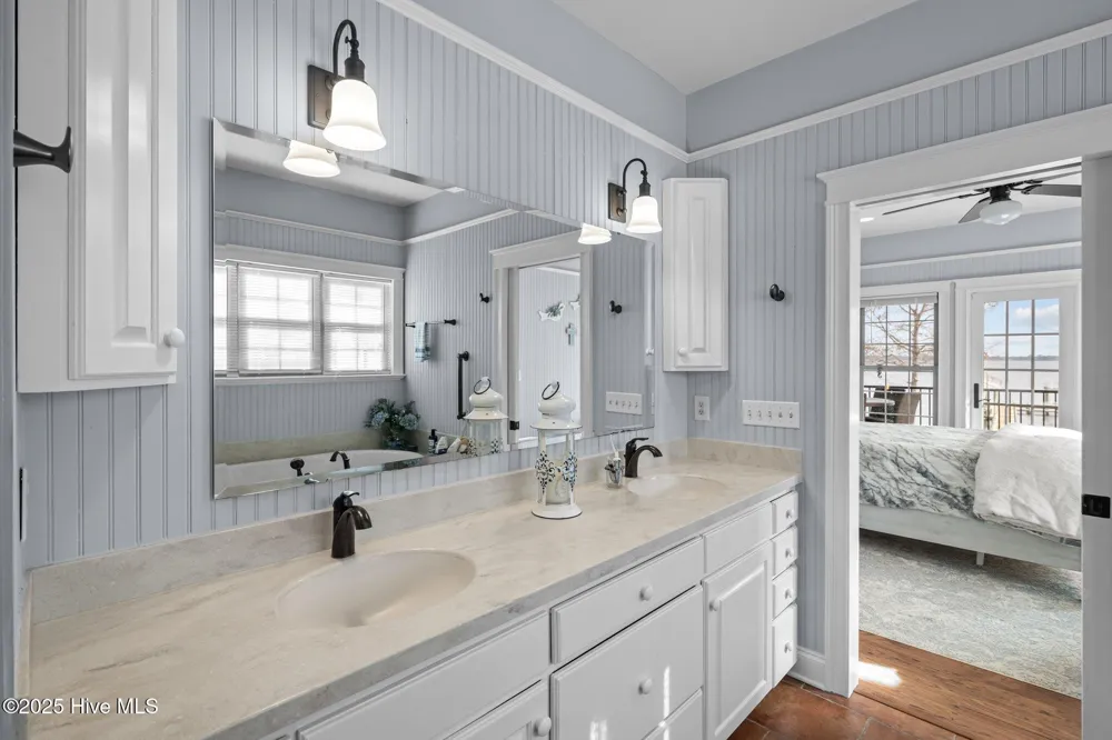 901 Down Shore Road Blounts Creek, NC 27814