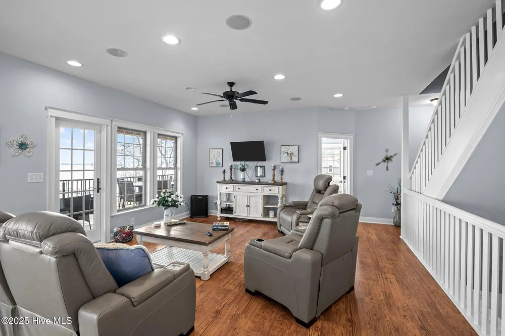 901 Down Shore Road Blounts Creek, NC 27814