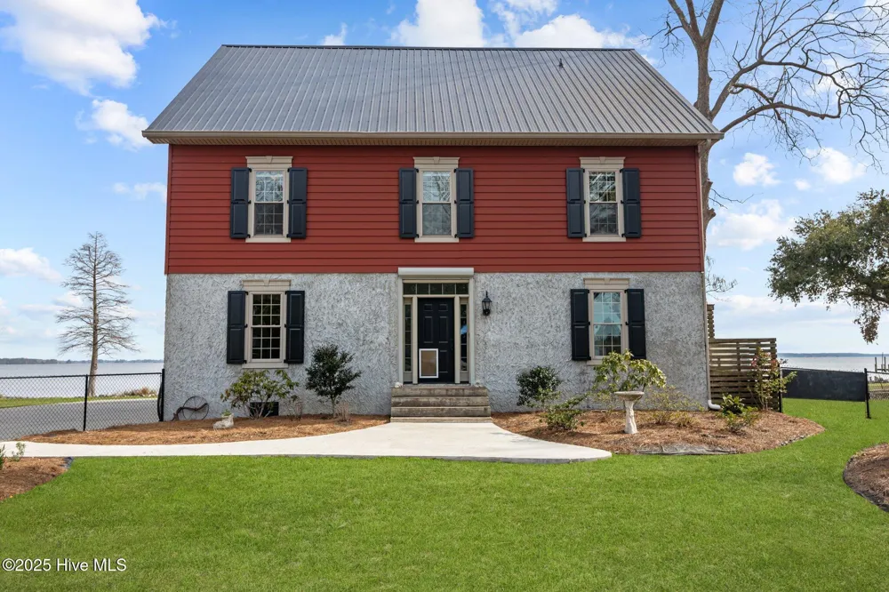 901 Down Shore Road Blounts Creek, NC 27814