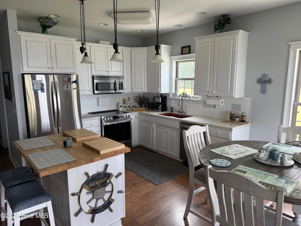 901 Down Shore Road Blounts Creek, NC 27814