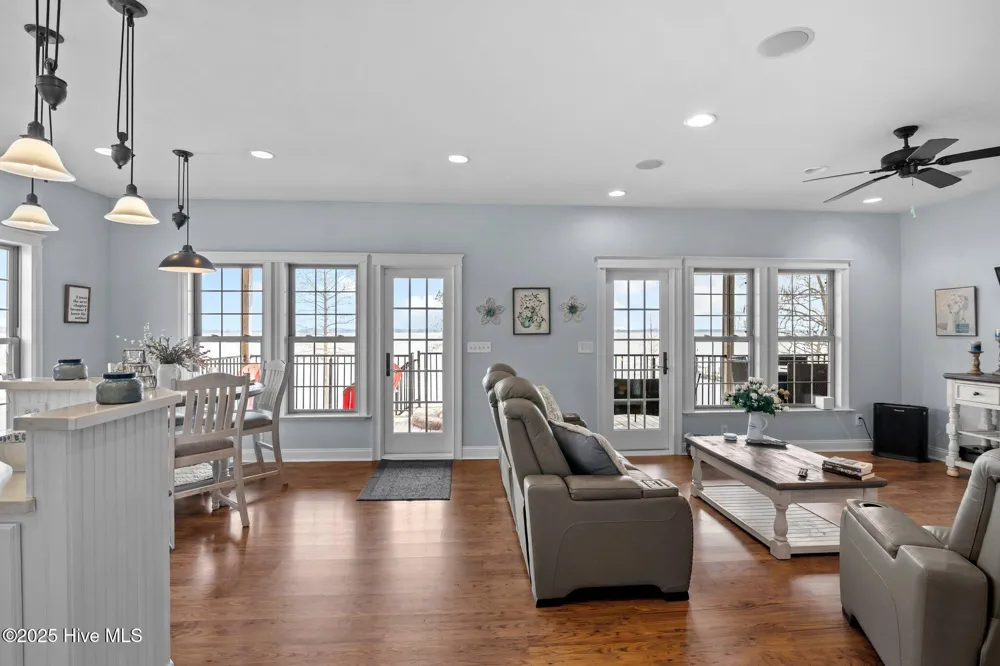 901 Down Shore Road Blounts Creek, NC 27814