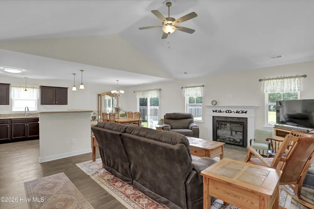 23189 Nc Highway 50 Holly Ridge, NC 28445