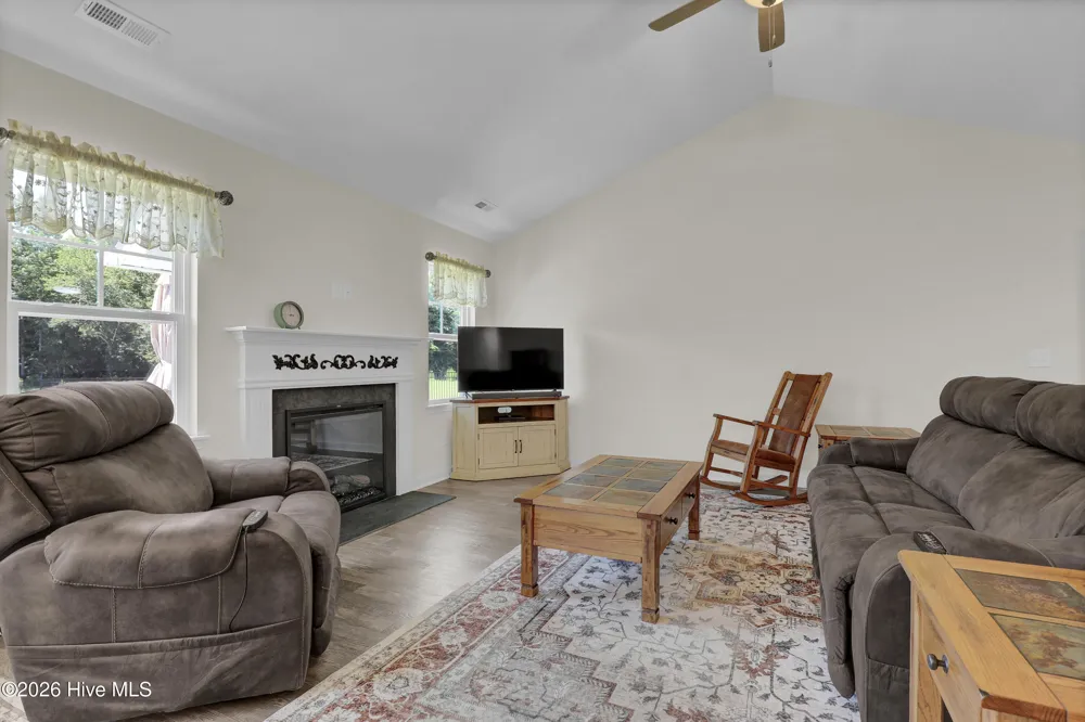 23189 Nc Highway 50 Holly Ridge, NC 28445