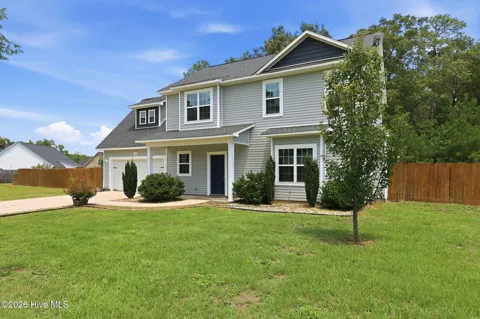 1085 Moonland Drive