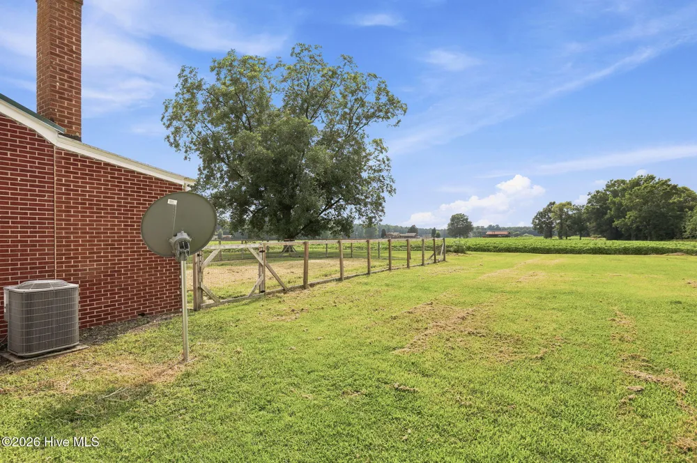 820 Us Highway 13 Gates, NC 27937