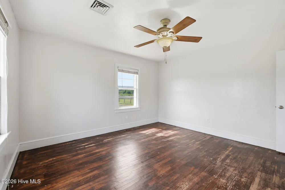 820 Us Highway 13 Gates, NC 27937
