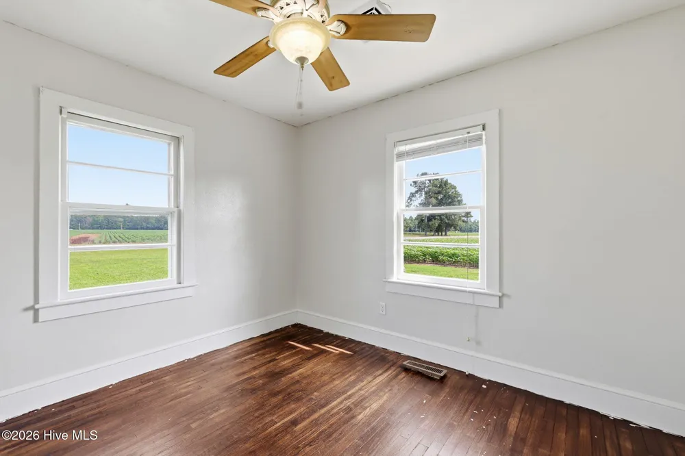 820 Us Highway 13 Gates, NC 27937