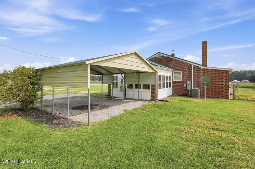 820 Us Highway 13 Gates, NC 27937