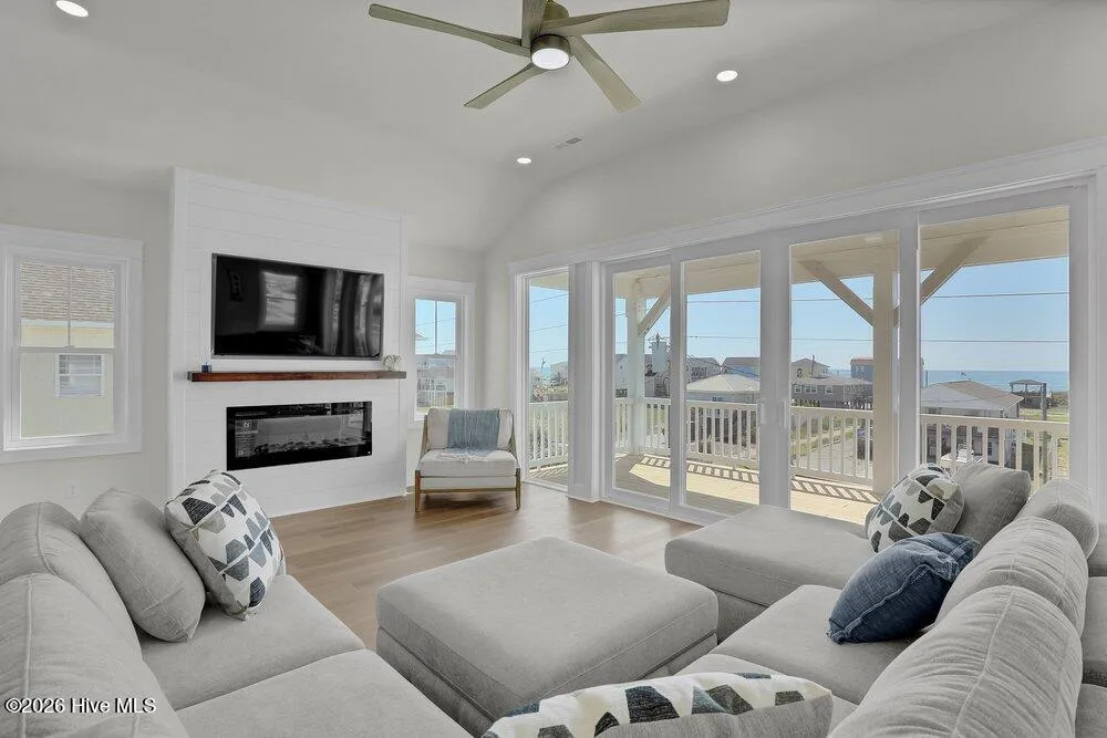 1919 New River Drive Surf City, NC 28445
