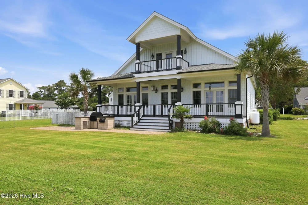 222 Taylorwood Drive Beaufort, NC 28516