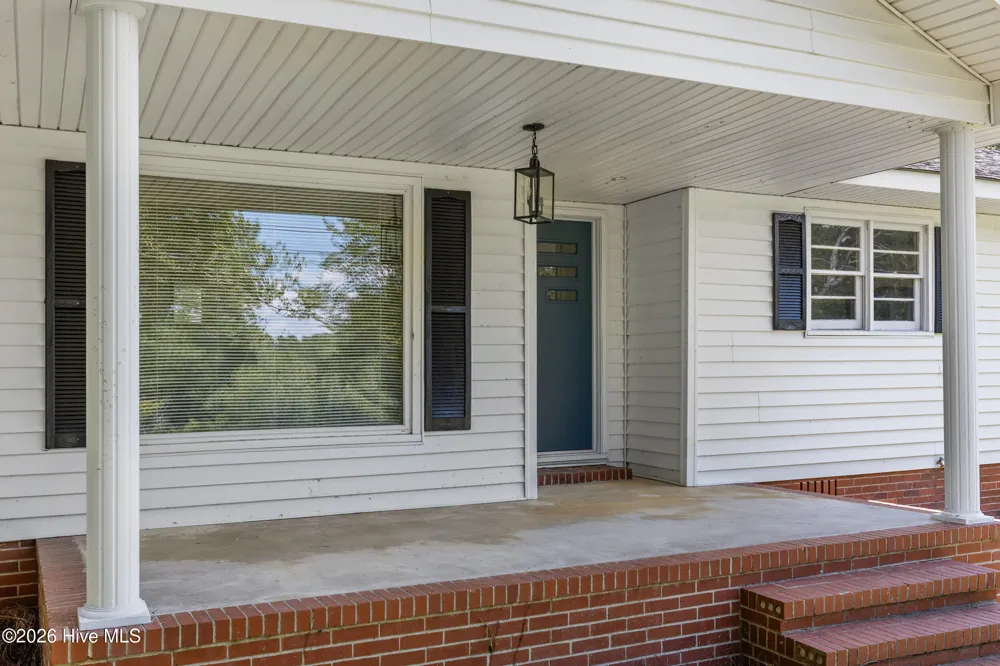 728 Prosperity Drive Swainsboro, GA 30401
