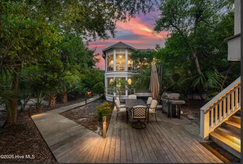 617 Ocracoke Way