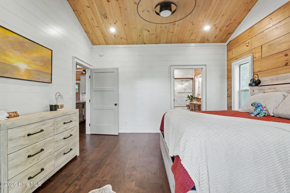 240 Pink Pig Lane Cherry Log, GA 30522