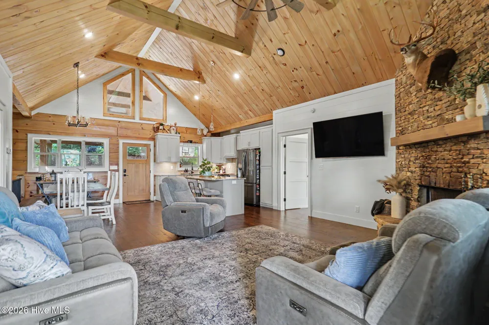 240 Pink Pig Lane Cherry Log, GA 30522