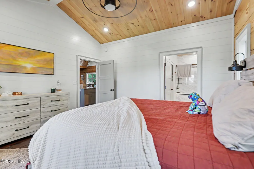 240 Pink Pig Lane Cherry Log, GA 30522