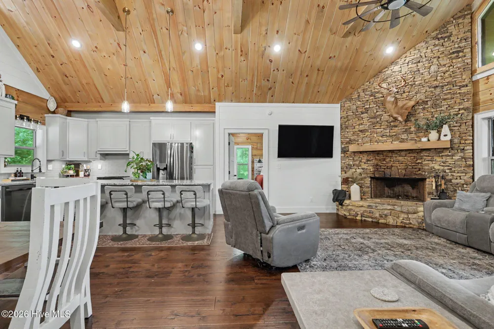 240 Pink Pig Lane Cherry Log, GA 30522