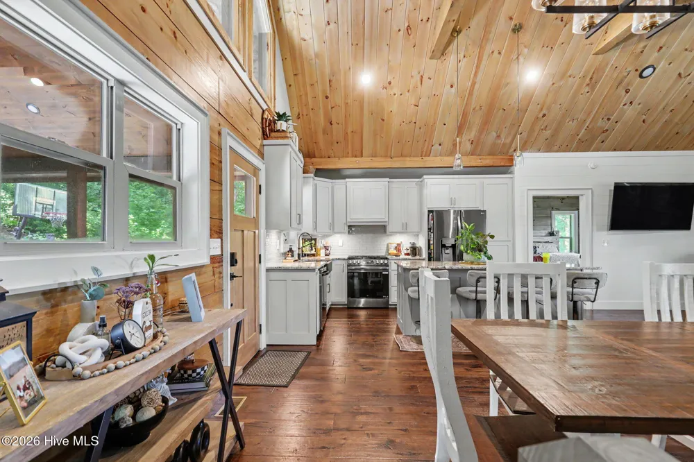 240 Pink Pig Lane Cherry Log, GA 30522