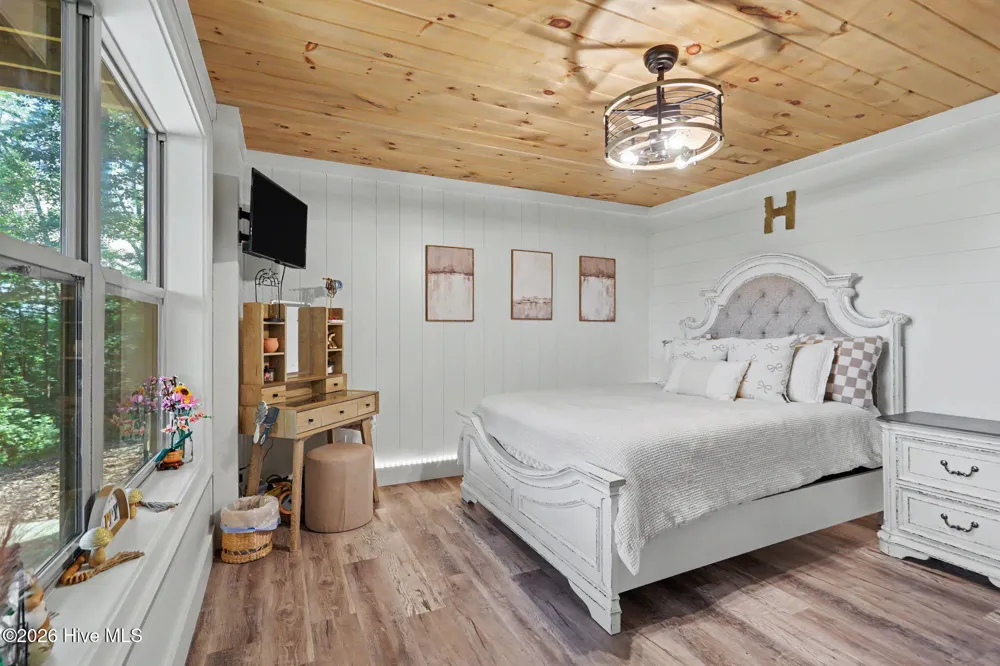 240 Pink Pig Lane Cherry Log, GA 30522